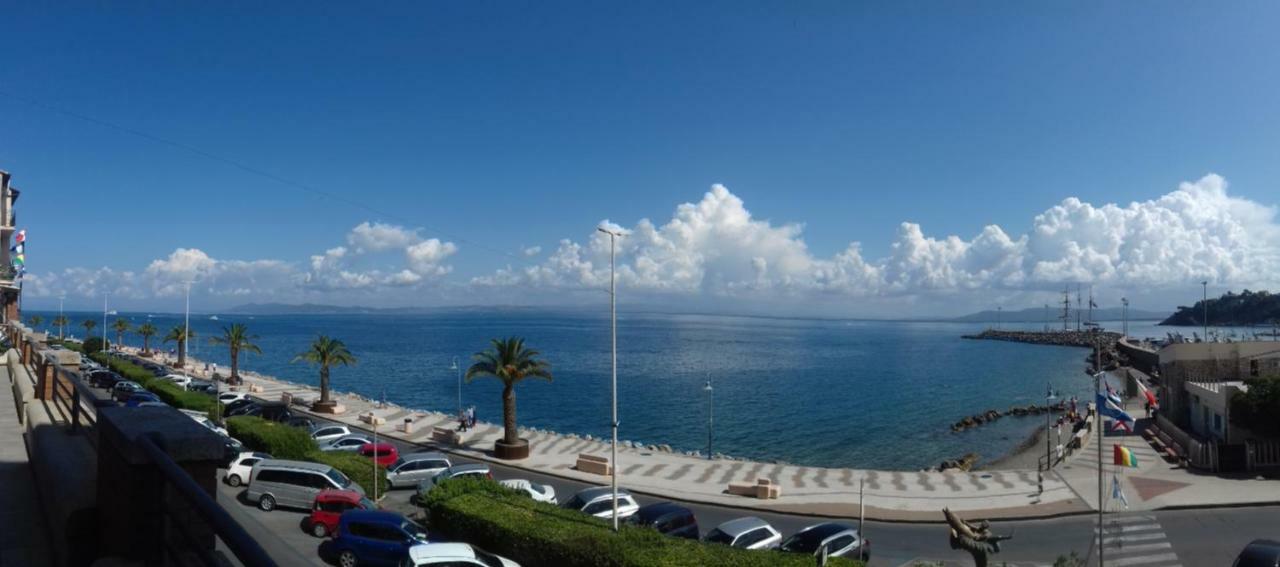 Ampio Monolocale Con Balcone Fronte Mare Βίλα Porto Santo Stefano  Εξωτερικό φωτογραφία
